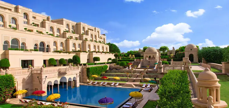 Best Luxury Hotels Near the Taj Mahal: 5-Star Stays with Stunning Views