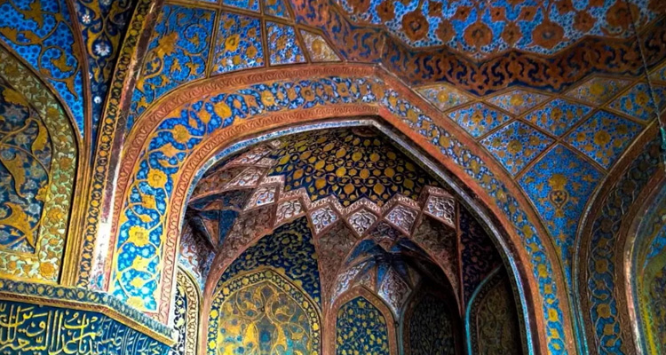 Tracing the Mughal Legacy: Exploring Agra's Magnificent Historical Tapestry