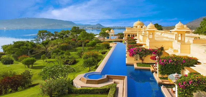 Best Luxury Hotels in Udaipur - Taj Lake Palace & Alternatives