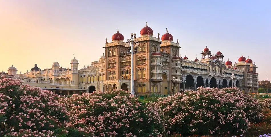 Mysore Travel Guide | Royal Palace & Cultural Heritage of Karnataka