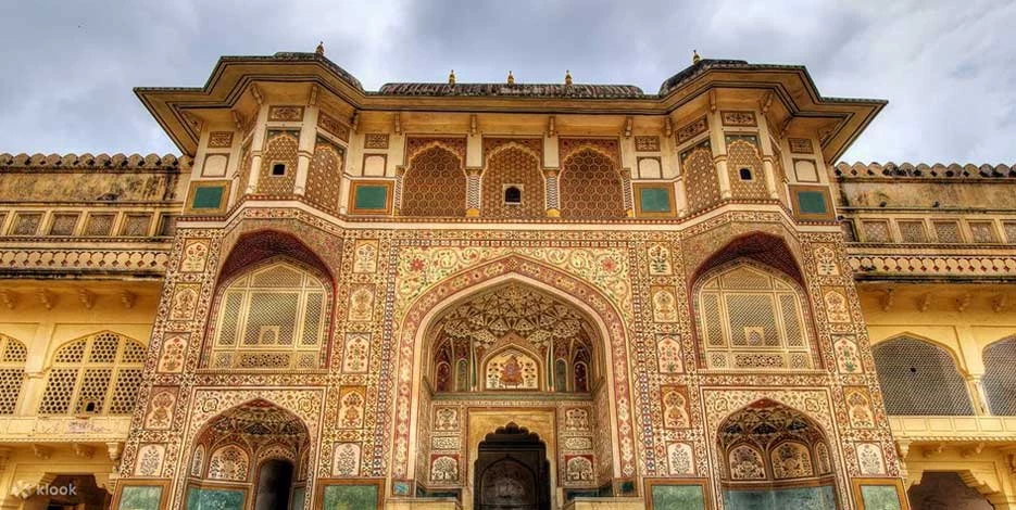 Golden Triangle Tour with Forts & Palaces