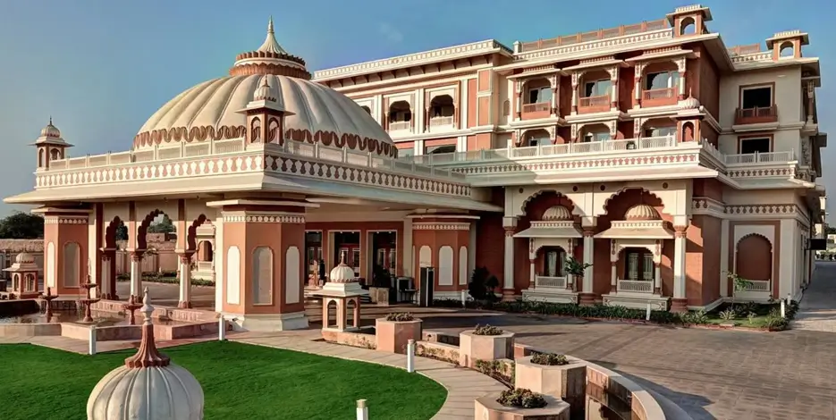Private Golden Triangle Tour with Palace Hotels India
