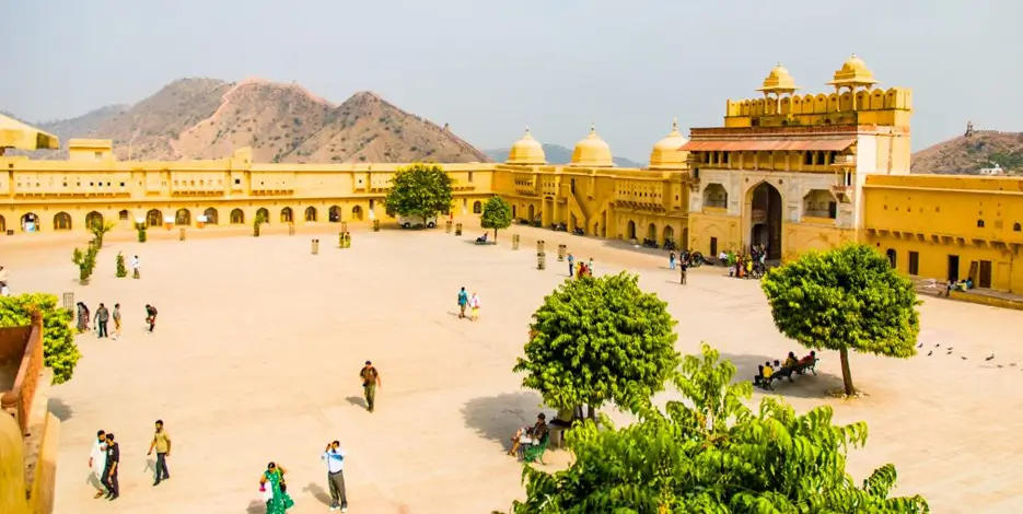 pushkar-camel-fair-tour-with-golden-triangle