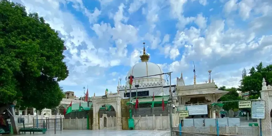 Golden Triangle Tour With Ajmer – 5 Nights 6 Days Delhi Agra Jaipur Ajmer