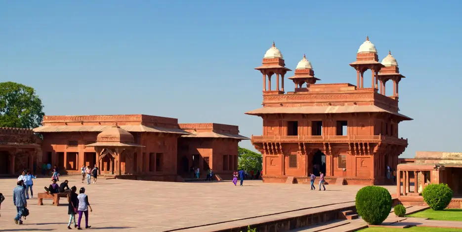 Golden Triangle Tour with Candlelight Dinner at Taj Mahal