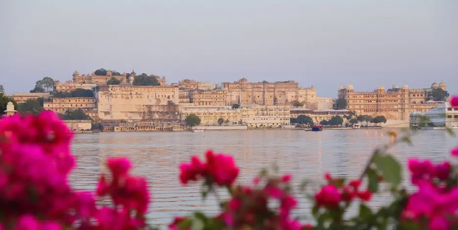 golden-triangle-udaipur-lake-palace-tour-india