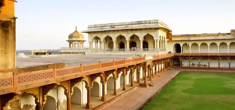 Diwan-i-Khas β Where Diplomacy and Royal Decisions Took Place