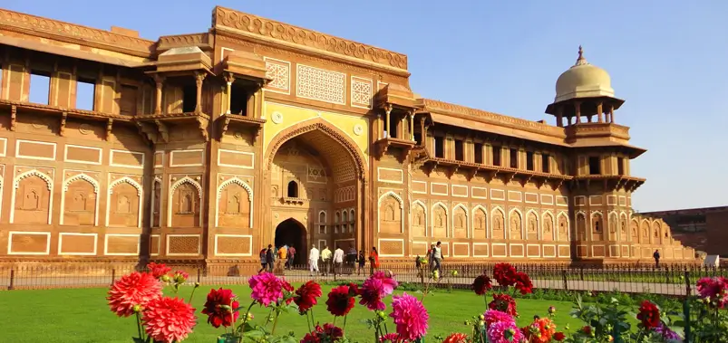 Entering Agra Fort: Amar Singh Gate and the First Impression