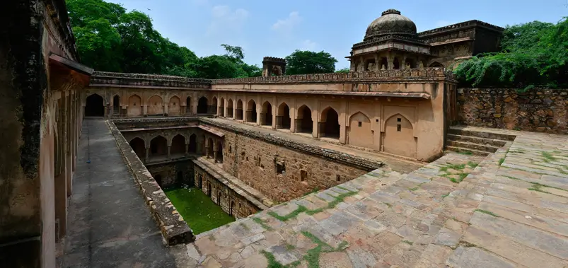 Mehrauli Archaeological Park: Walking Through a Thousand Years of History