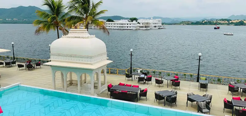 How Much Should You Budget for a Luxury Udaipur Hotel?