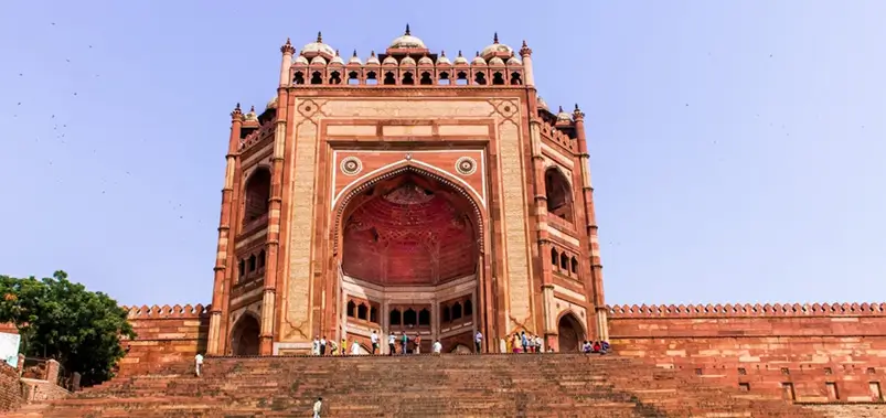Buland Darwaza: The Largest Gateway in India