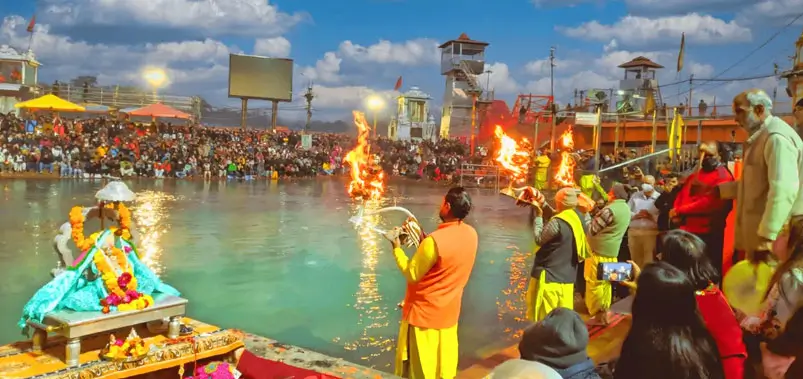 Best Place to Watch Ganga Aarti at Har Ki Pauri