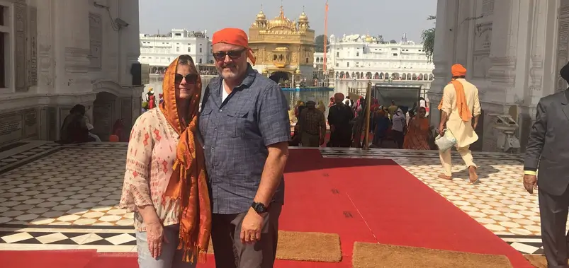 golden temple amritsar tourists view