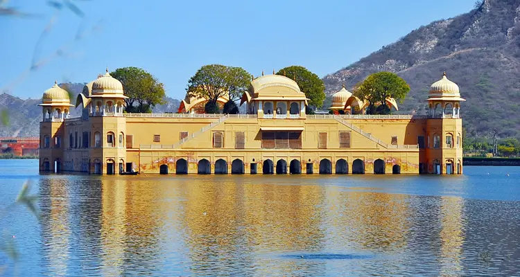 What’s there in Jaipur to entice you on third stop?