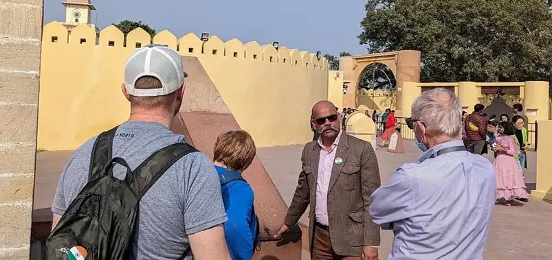 1. Fake Tour Guides